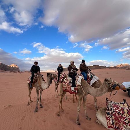 Star Of Wadi Rum Buitenkant foto